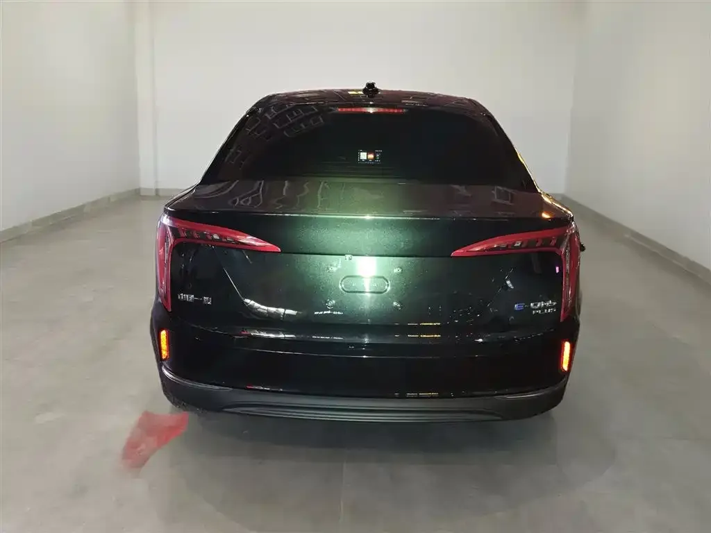 Hongqi E-QM5 2024 из CN, фото 6