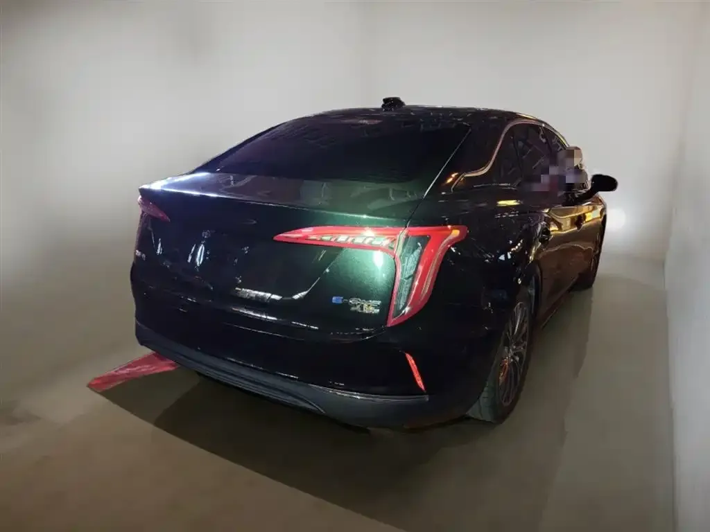 Hongqi E-QM5 2024 из CN, фото 7