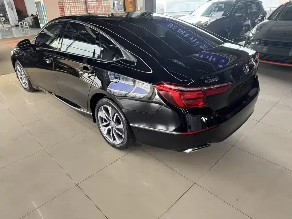 Honda Inspire — фото 6