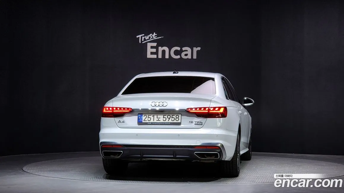 Audi A4 2021 из KR, фото 4