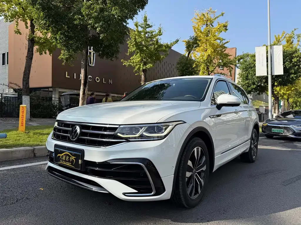 Volkswagen Tiguan L 2023 из CN, фото 1