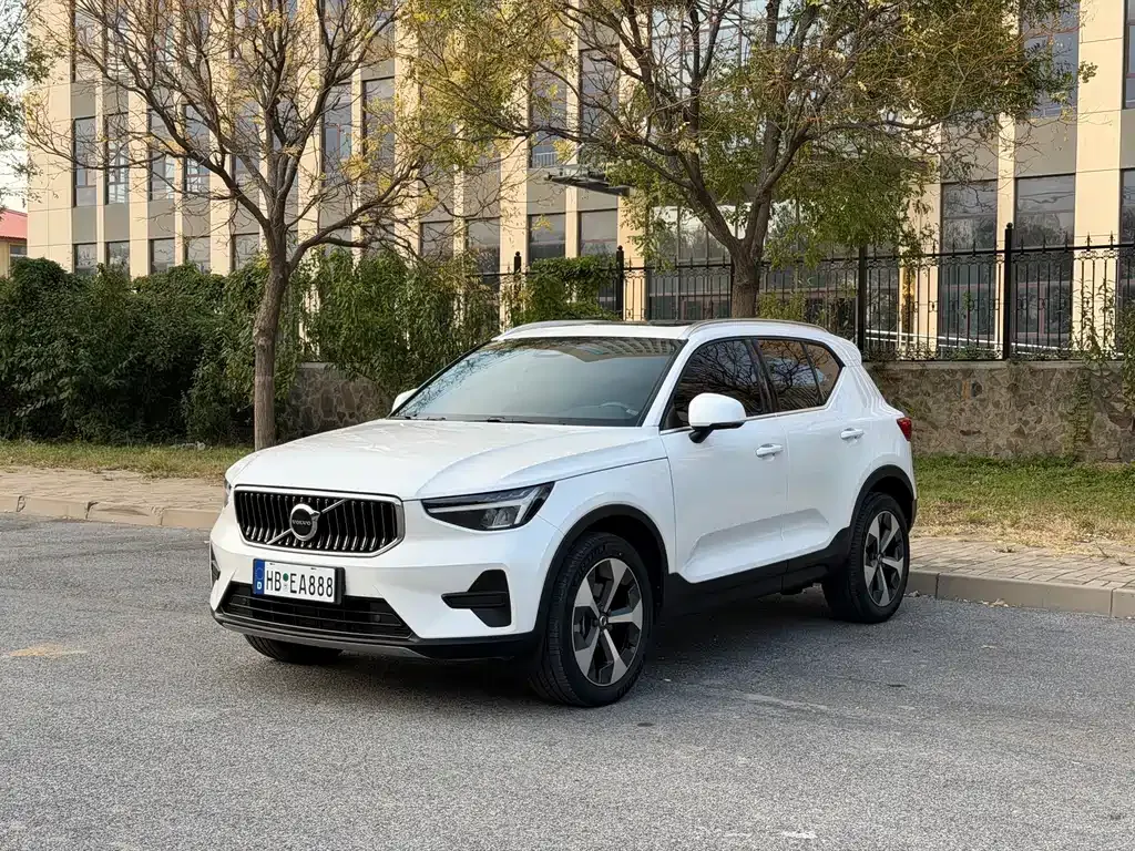 Volvo XC40 2022 из CN, фото 1