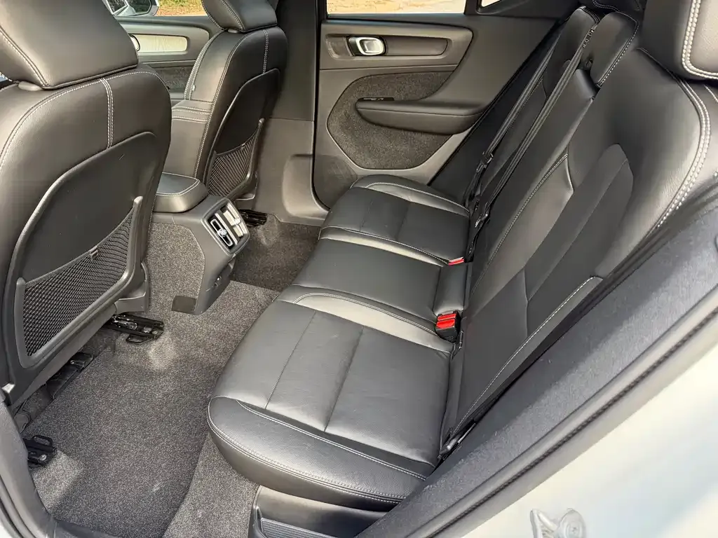 Volvo XC40 2022 из CN, фото 5