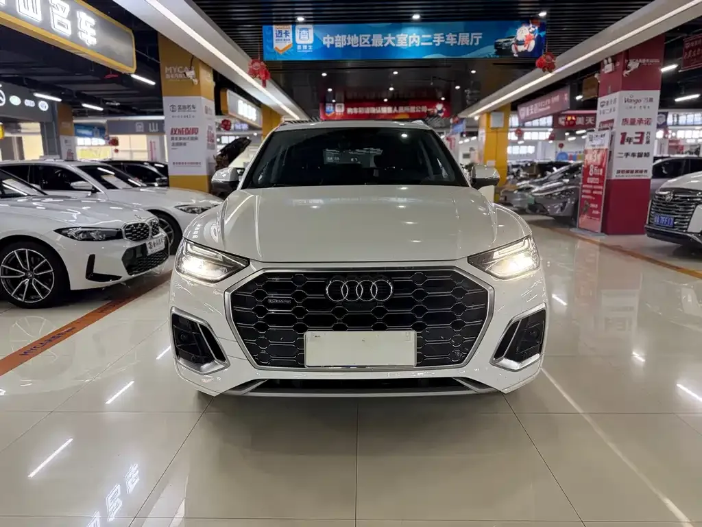 Audi Q5L 2021 из CN, фото 2