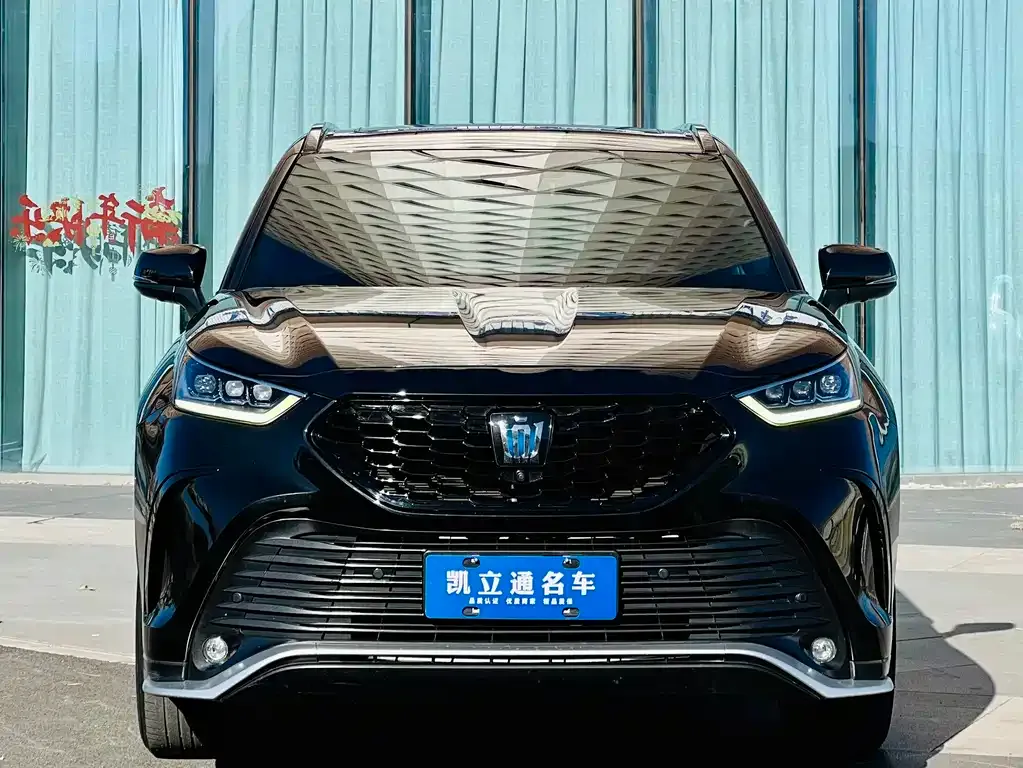 Toyota Crown Kluger 2021 из CN, фото 2