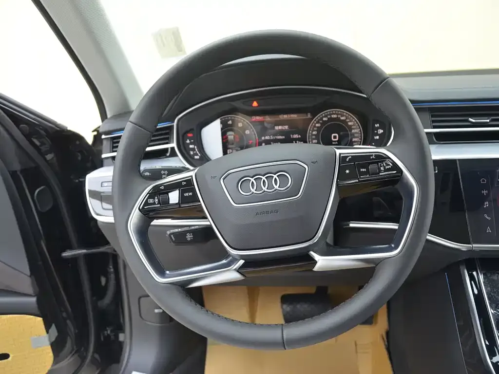 Audi A8 — фото 9