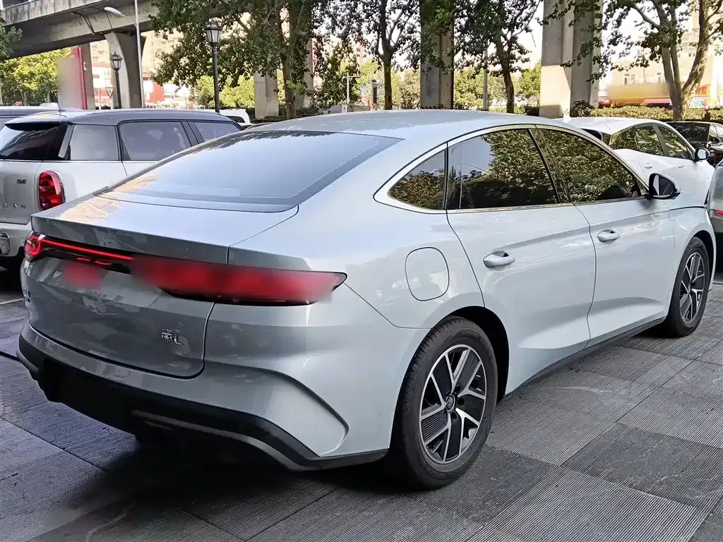 BYD Qin L — фото 7