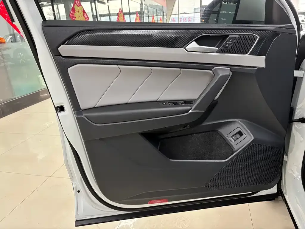 Volkswagen Tayron 2022 из CN, фото 8