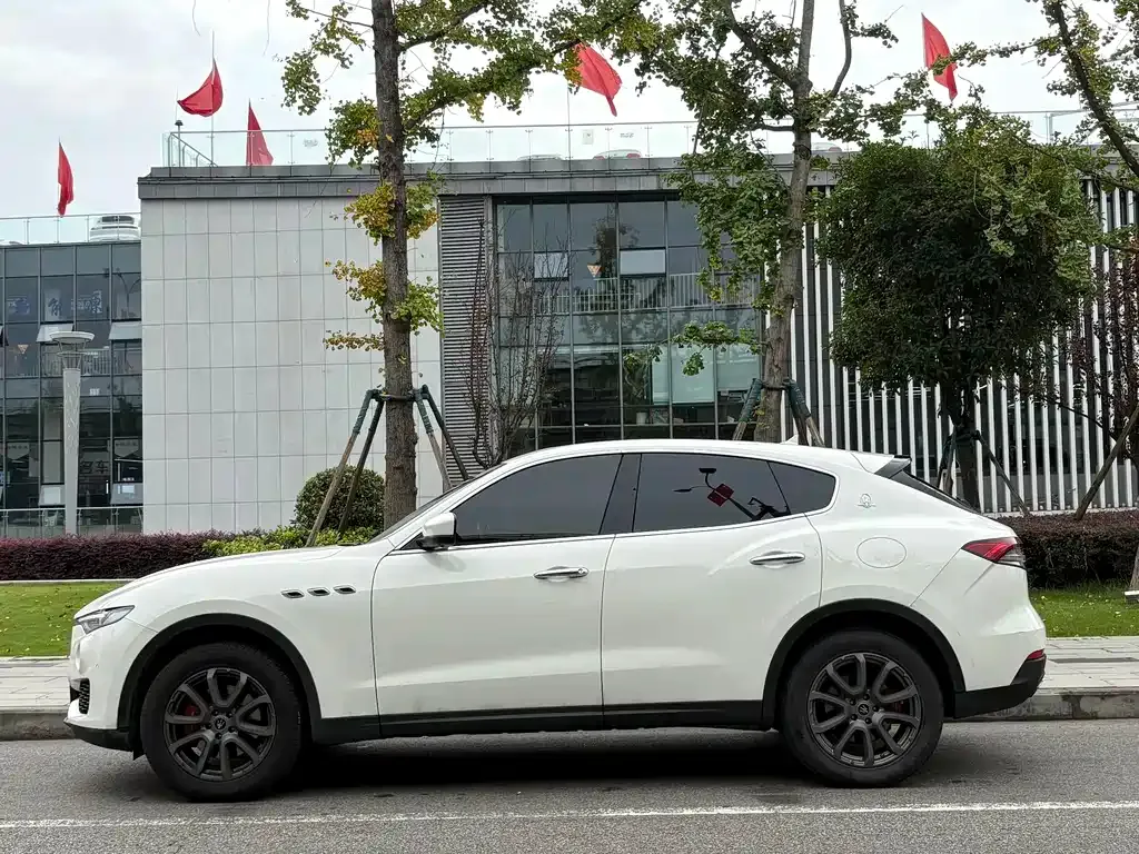 Maserati Levante 2021 из CN, фото 4