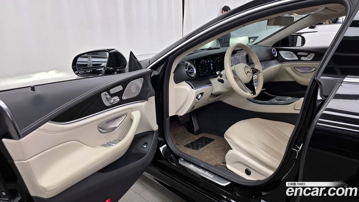 Mercedes-Benz CLS-Class — фото 10