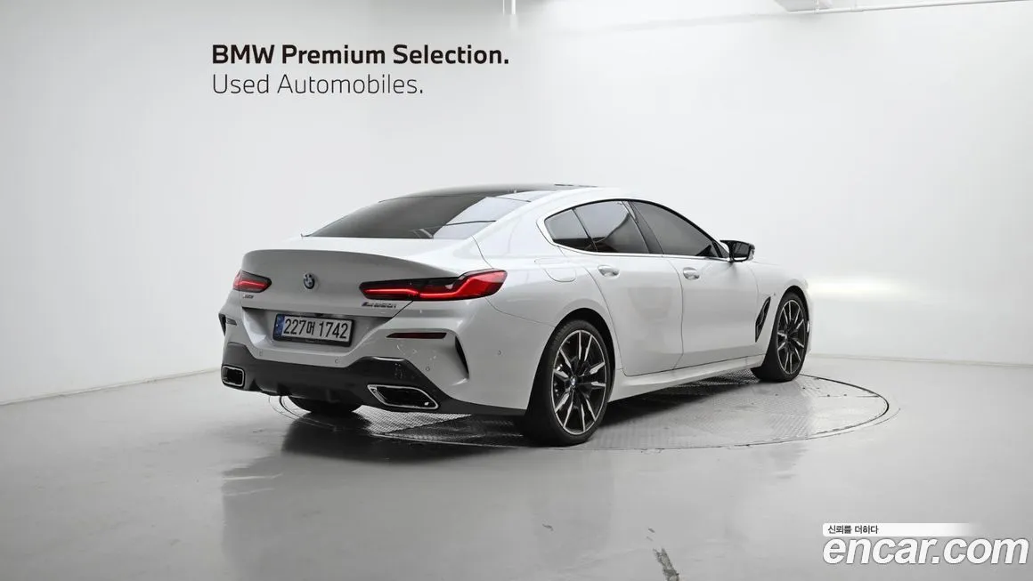 BMW 8-Series — фото 2