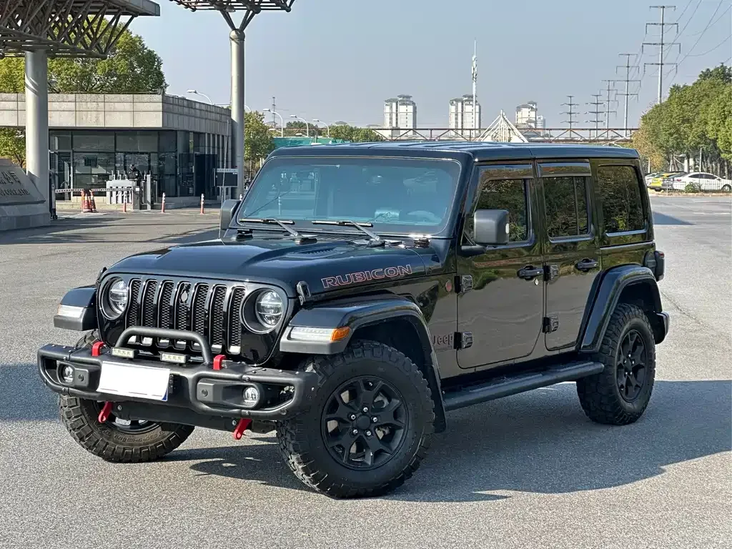 Jeep Wrangler — фото 1
