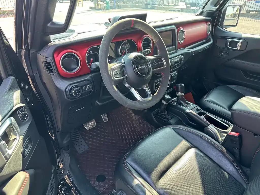 Jeep Wrangler — фото 4