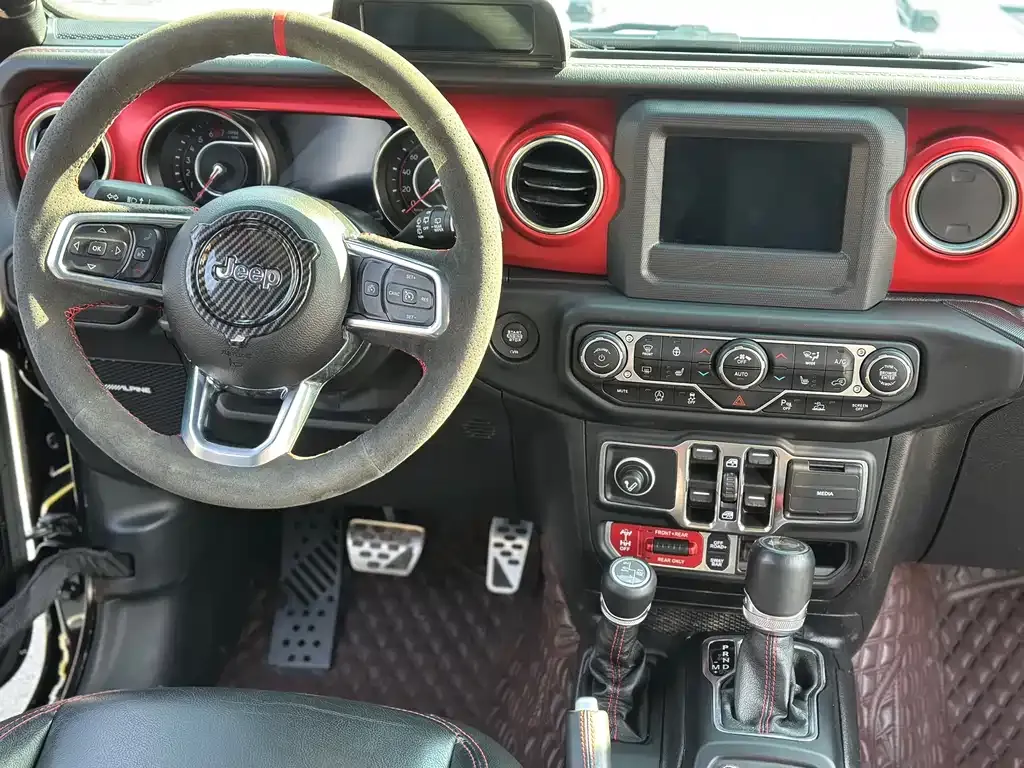 Jeep Wrangler — фото 6