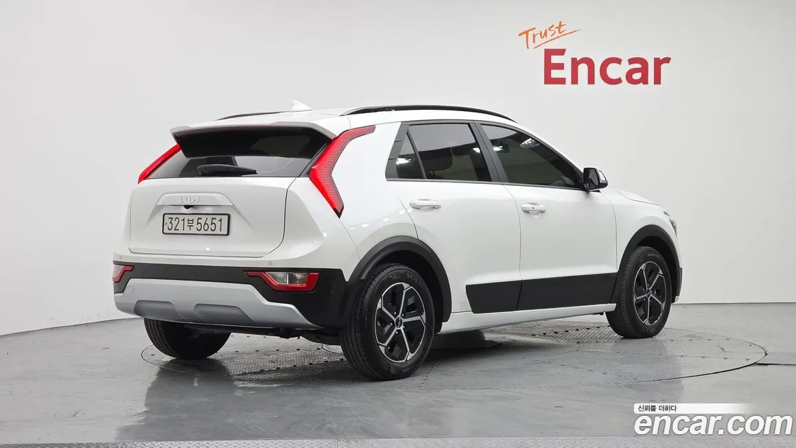 Kia Niro 2024 из KR, фото 2