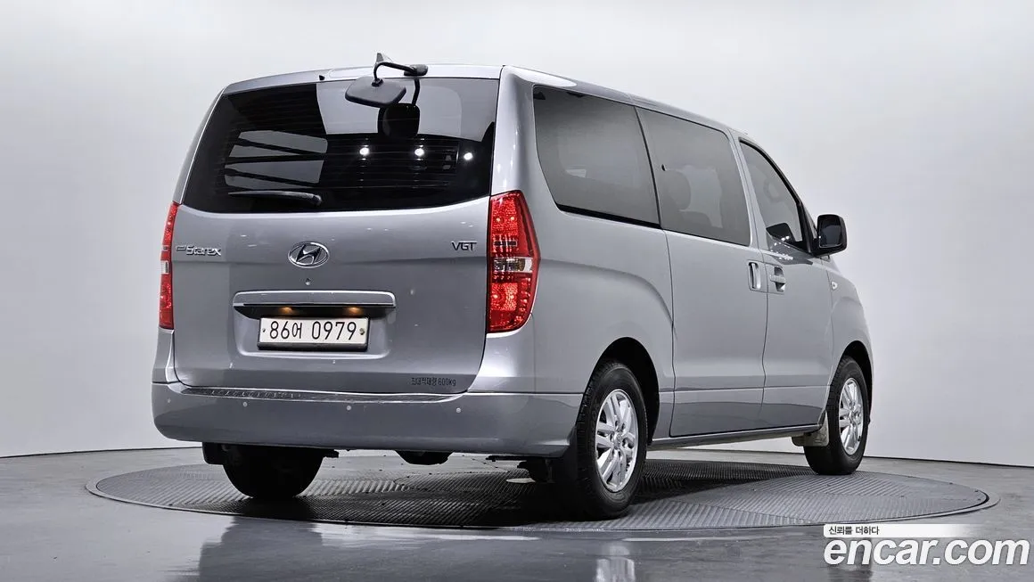 Hyundai Starex — фото 2