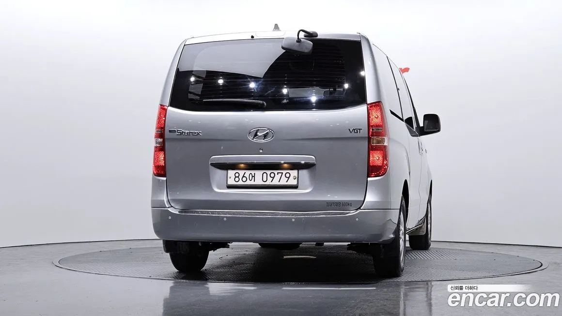 Hyundai Starex — фото 4