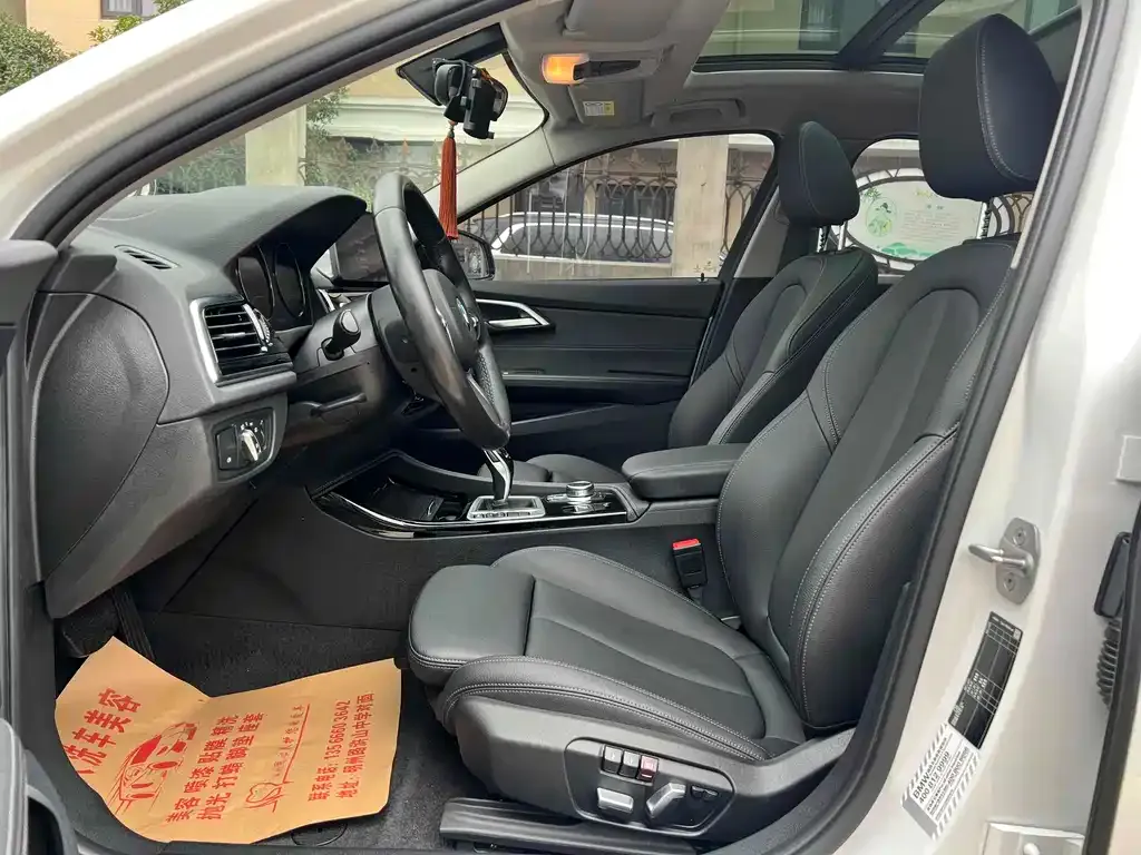 BMW 1 Series 2021 из CN, фото 7