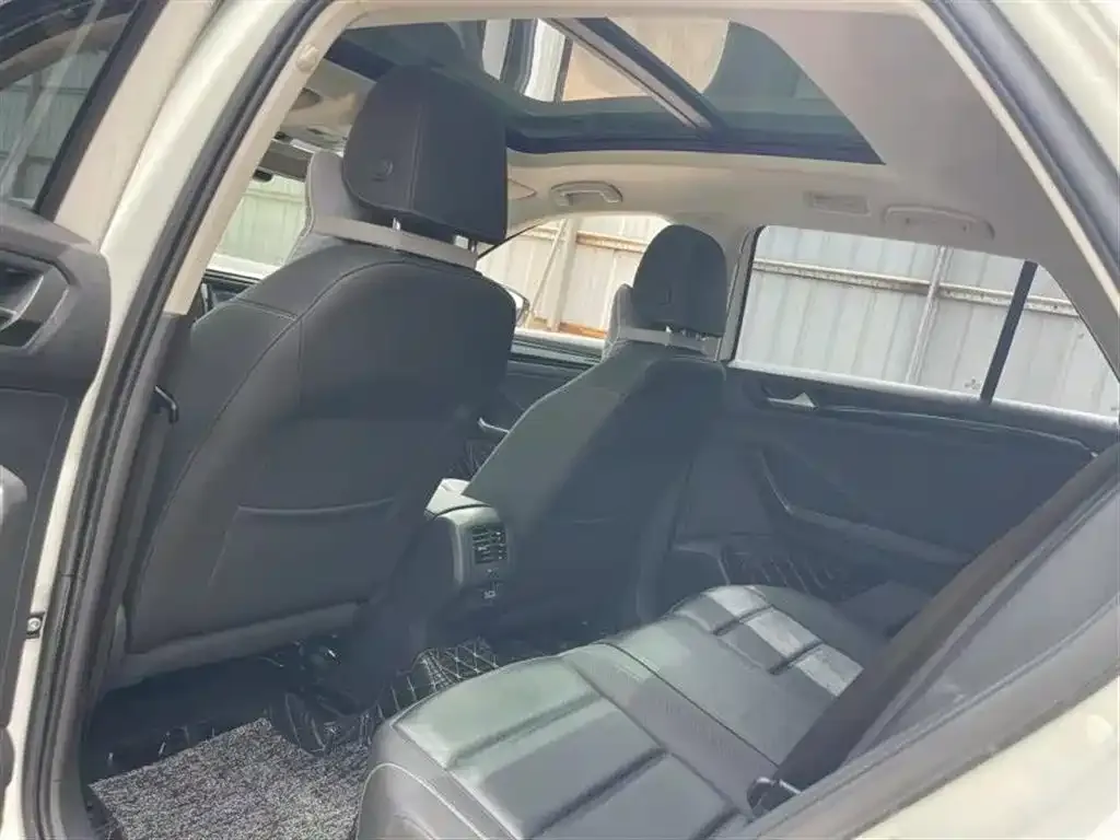 Volkswagen T-Roc 2021 из CN, фото 5