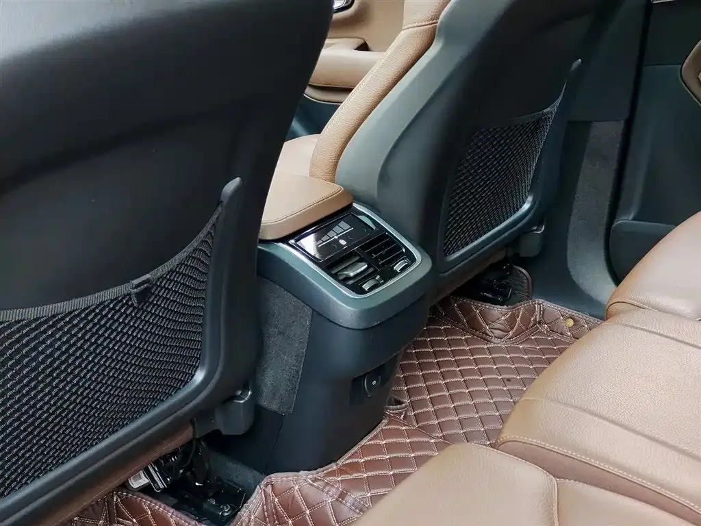 Volvo XC90 2021 из CN, фото 8