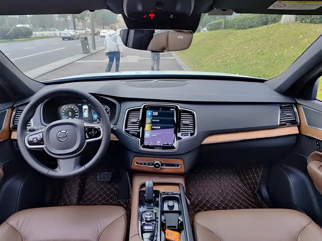 Volvo XC90 2021 из CN, фото 9