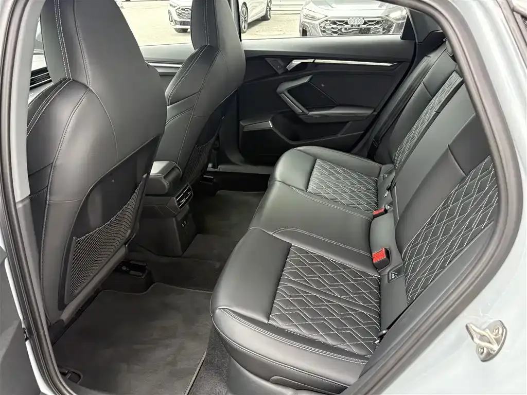 Audi A3 2024 из CN, фото 10