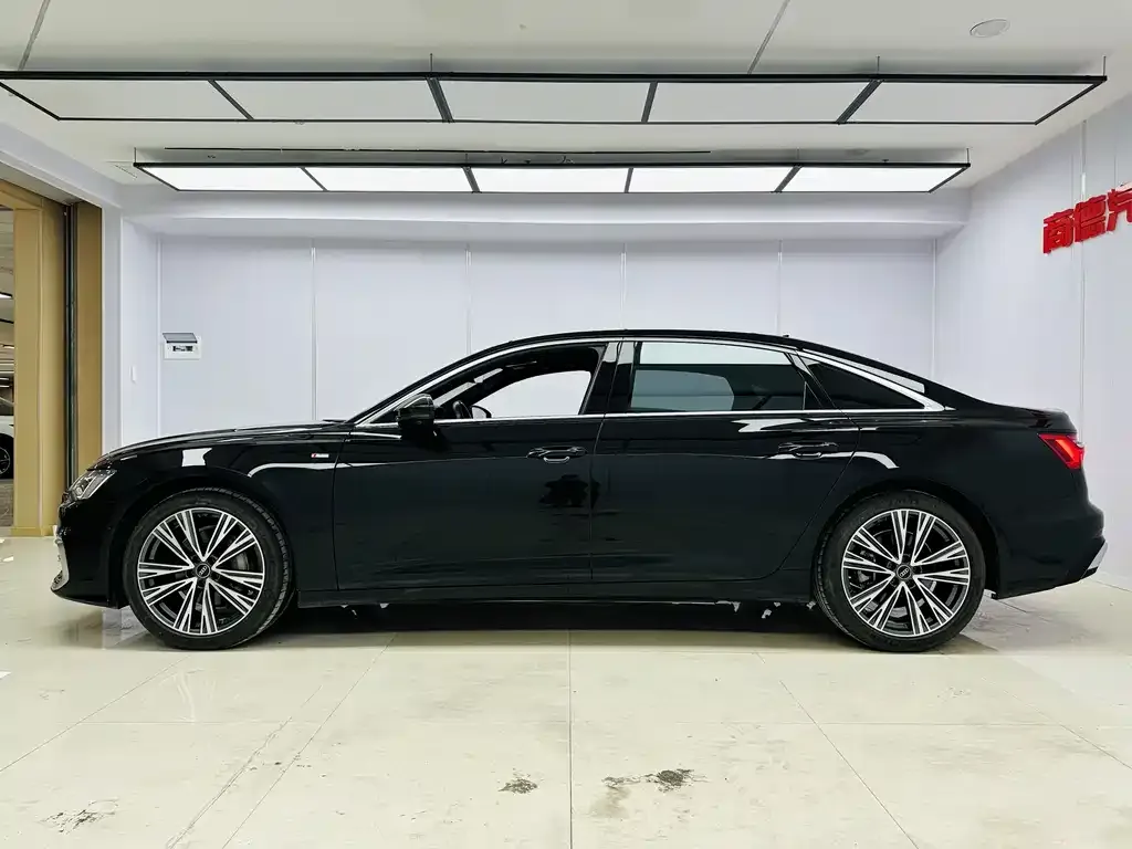 Audi A6L 2023 из CN, фото 4