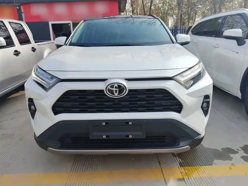 Toyota RAV4 2023 из CN, фото 3
