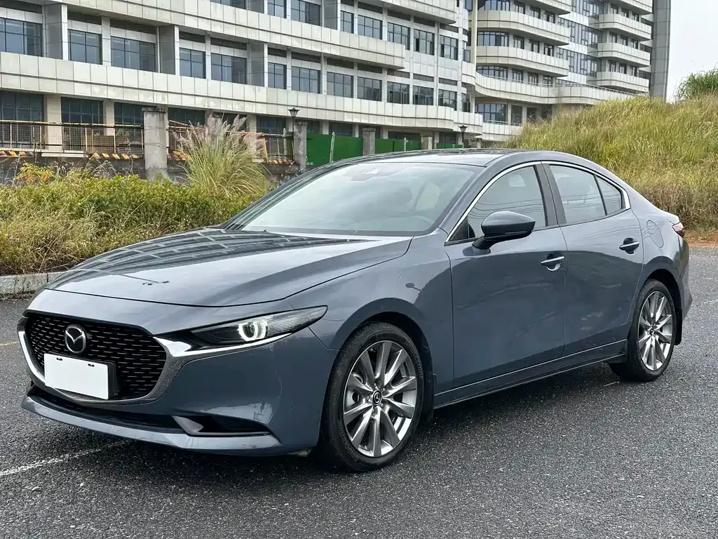 Mazda 3 Axela 2023 из CN, фото 1