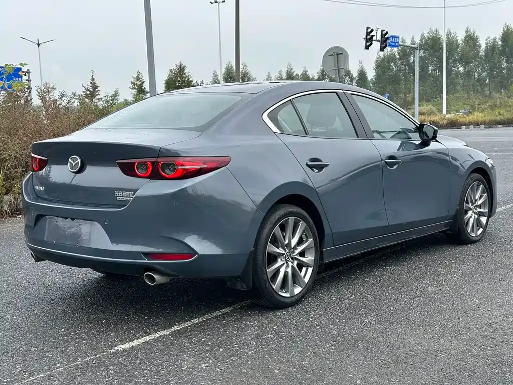 Mazda 3 Axela 2023 из CN, фото 10