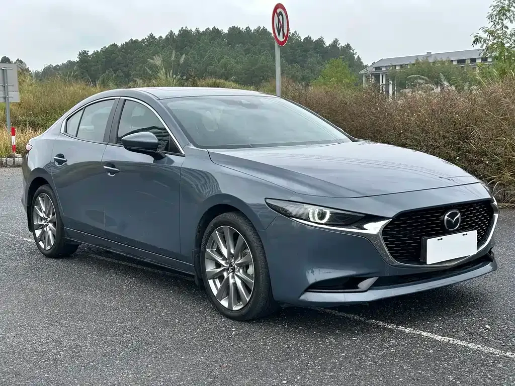 Mazda 3 Axela 2023 из CN, фото 3