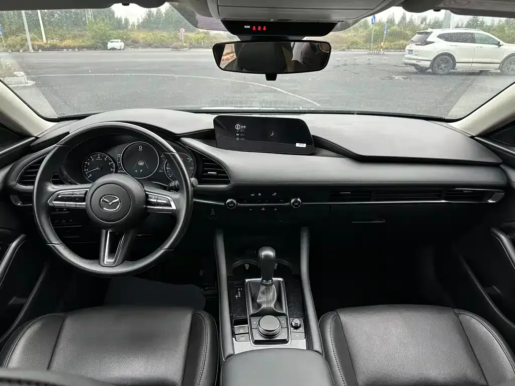 Mazda 3 Axela 2023 из CN, фото 8