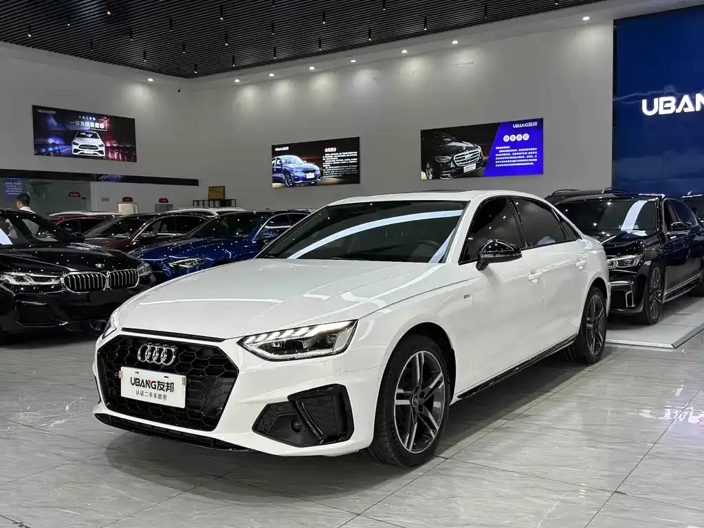 Audi A4L 2022 из CN, фото 1