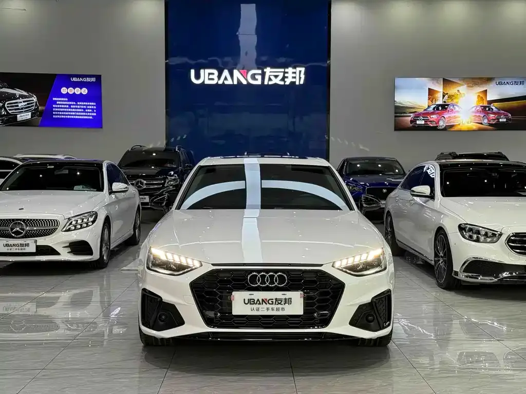 Audi A4L 2022 из CN, фото 2
