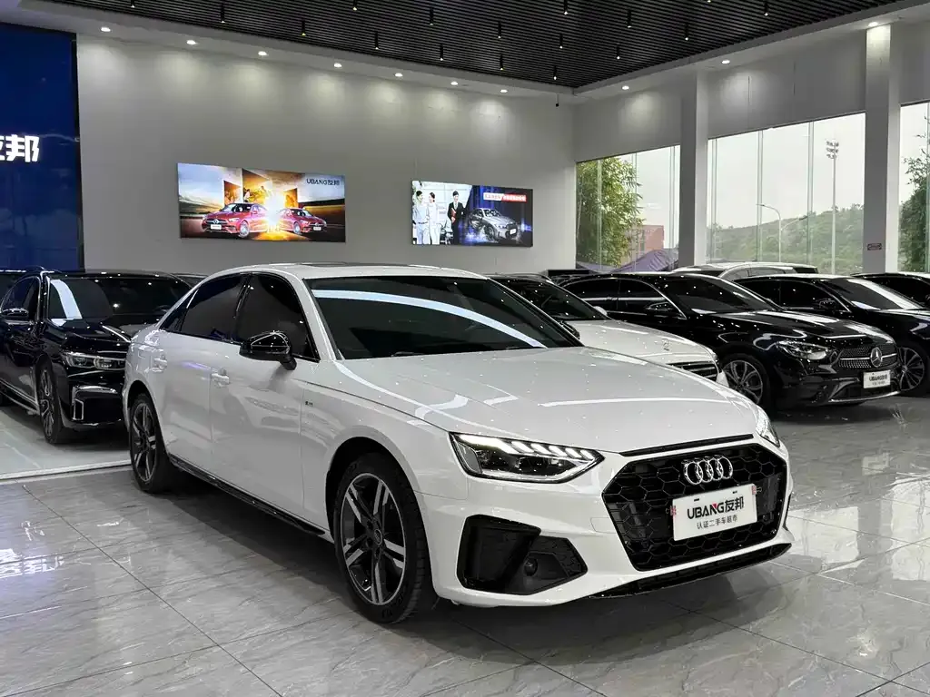 Audi A4L 2022 из CN, фото 3