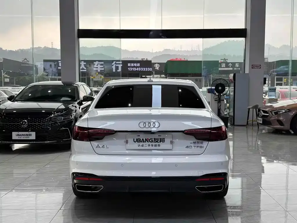 Audi A4L 2022 из CN, фото 5
