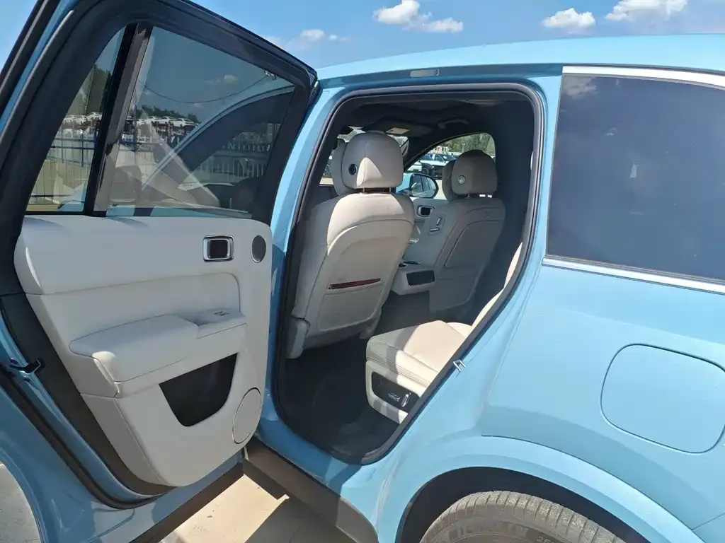 Li Auto L8 2024 из CN, фото 6