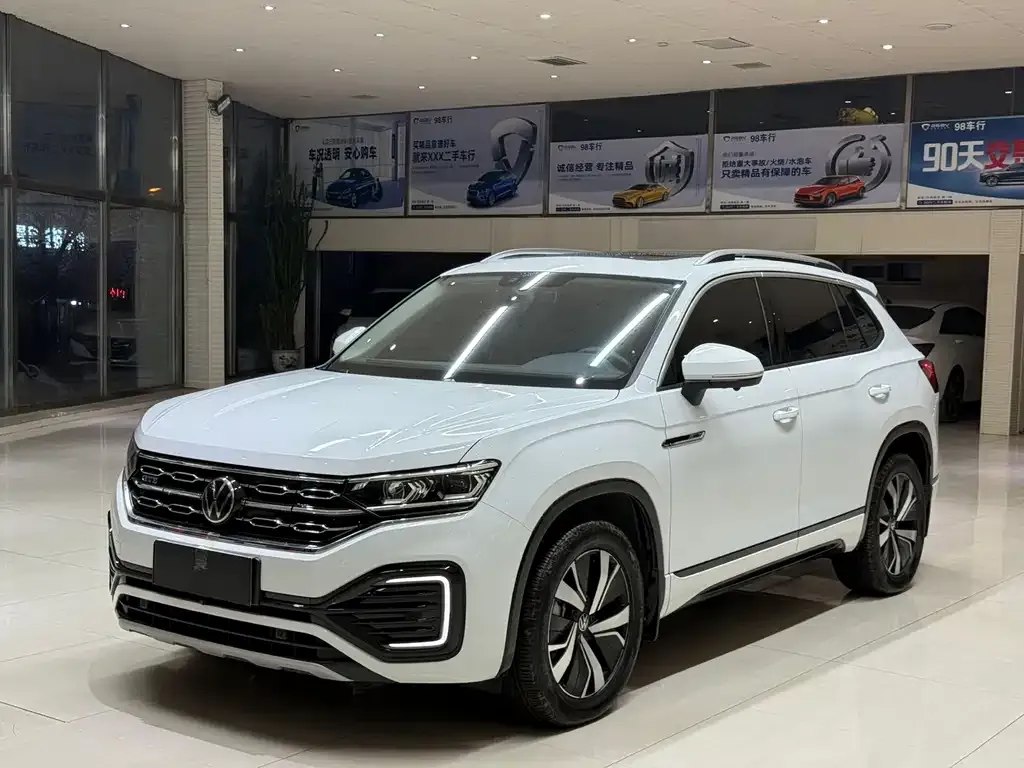 Volkswagen GTE PHEV 2022 из CN, фото 1