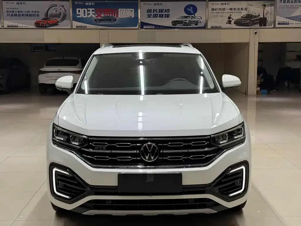 Volkswagen GTE PHEV 2022 из CN, фото 2