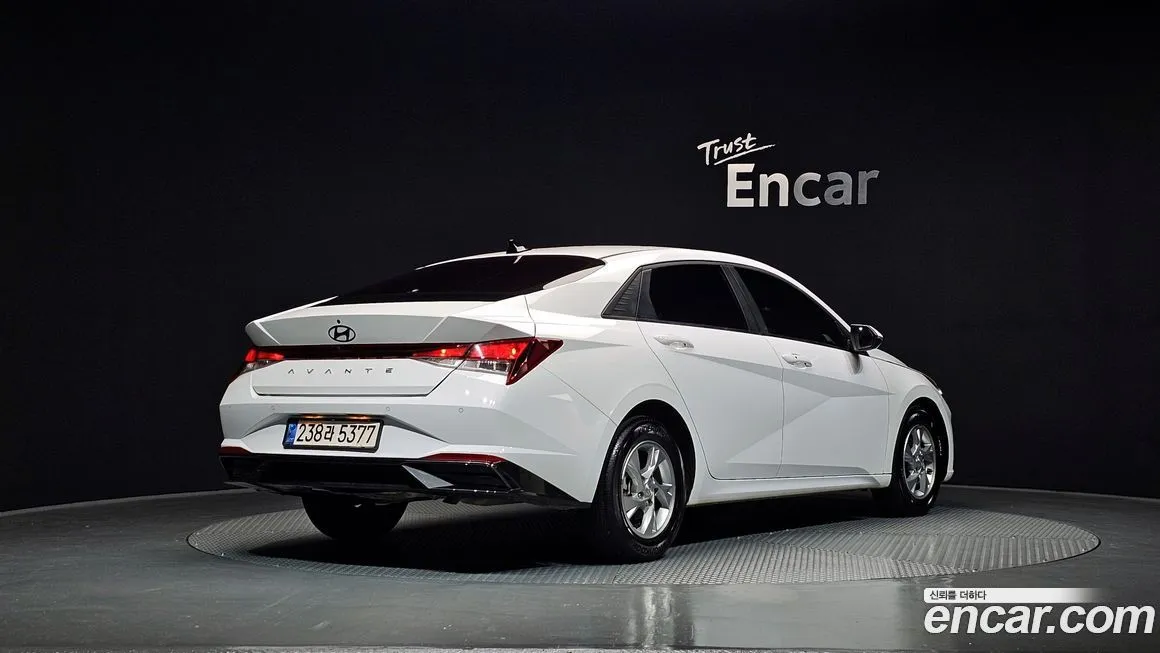 Hyundai AVANTE — фото 2