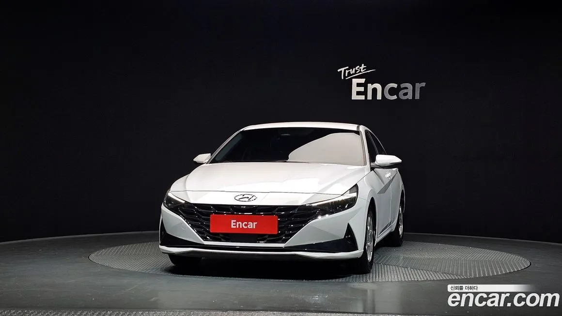 Hyundai AVANTE — фото 3