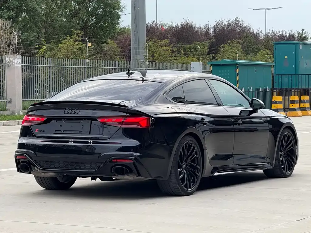 Audi RS 5 2023 из CN, фото 6