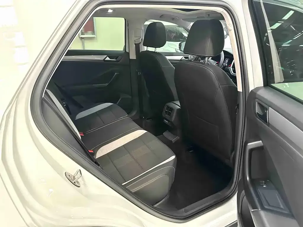 Volkswagen T-Roc 2022 из CN, фото 8