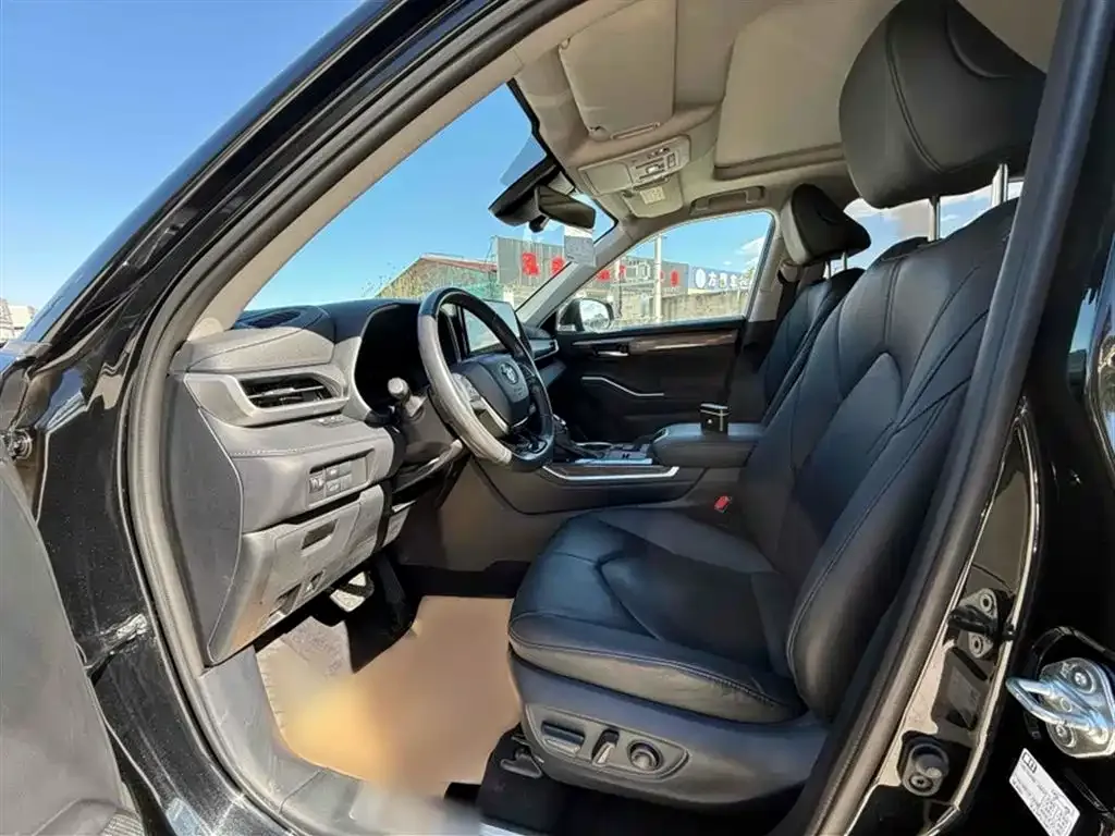 Toyota Highlander 2024 из CN, фото 4