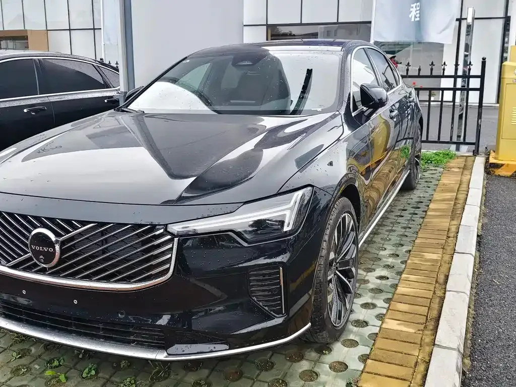 Volvo S90 2025 из CN, фото 5
