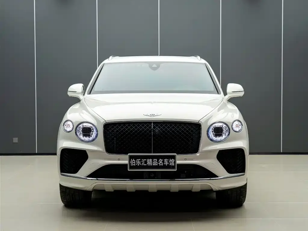 Bentley Bentayga 2024 из CN, фото 3
