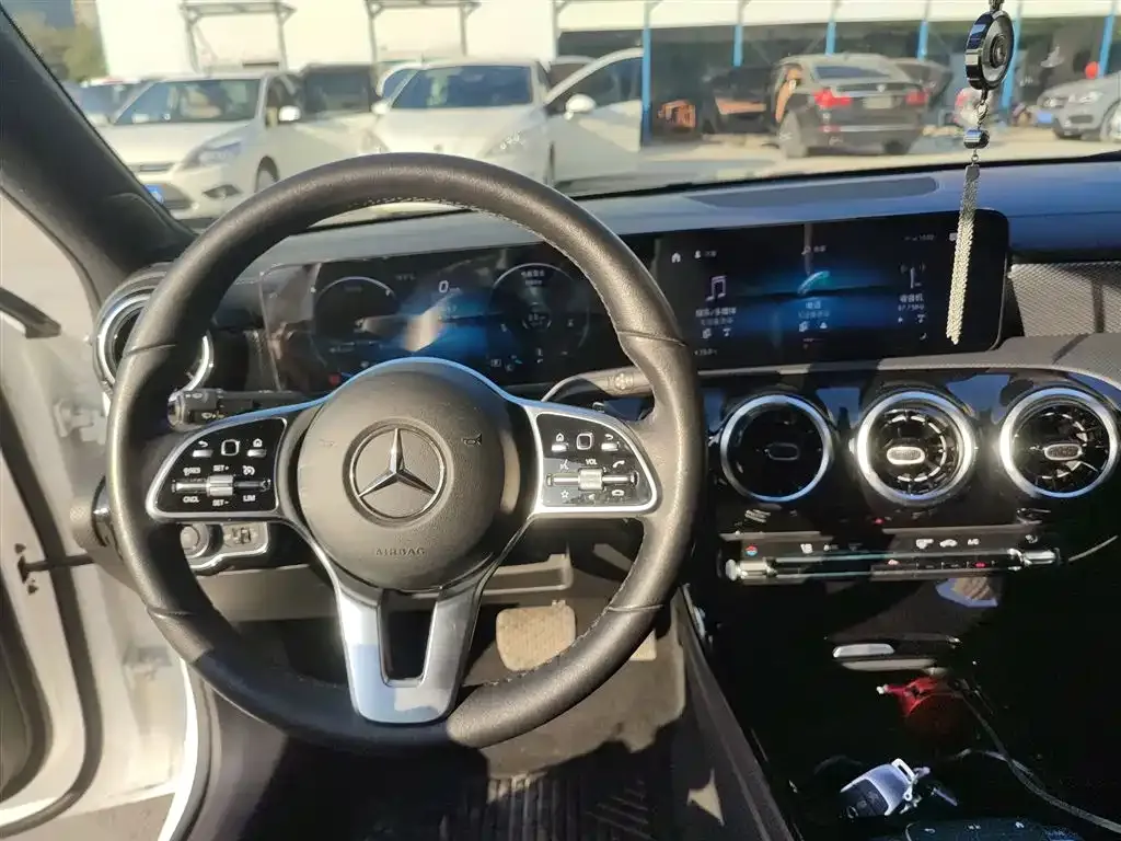 Mercedes-Benz A-Class 2021 из CN, фото 10