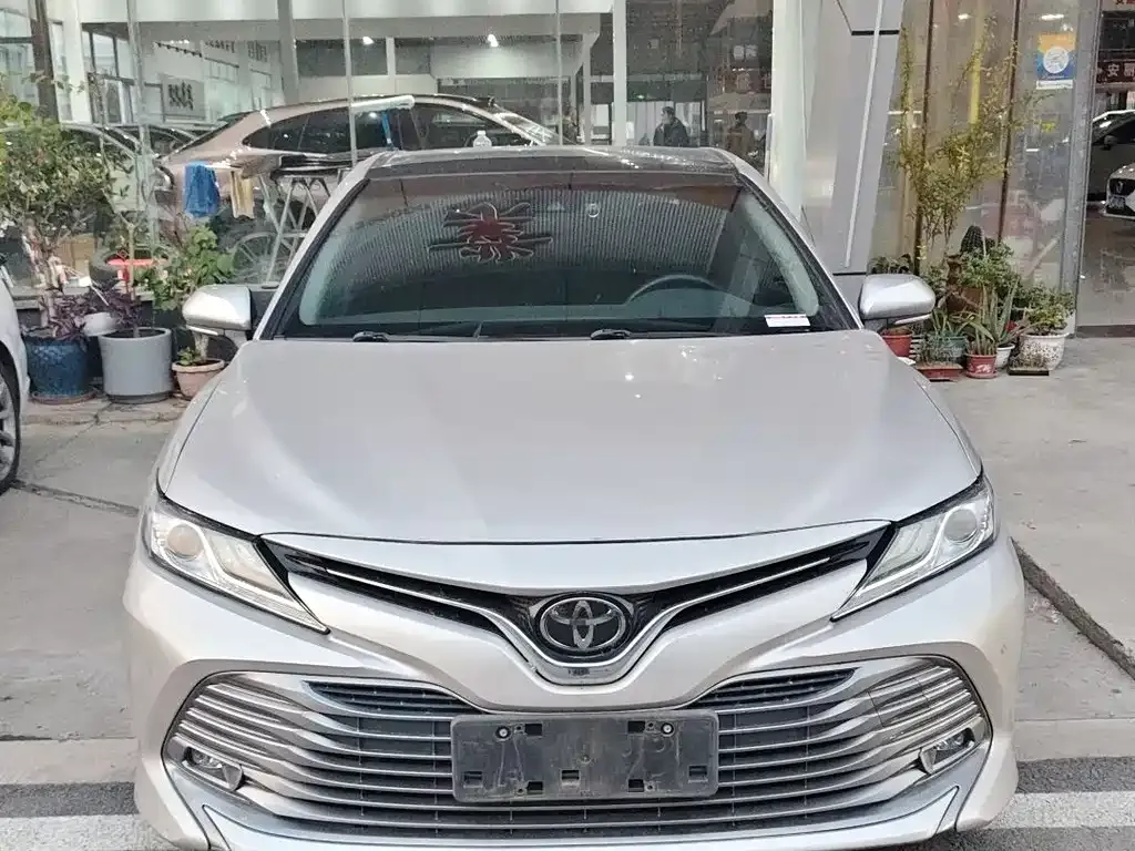 Toyota Camry 2022 из CN, фото 2