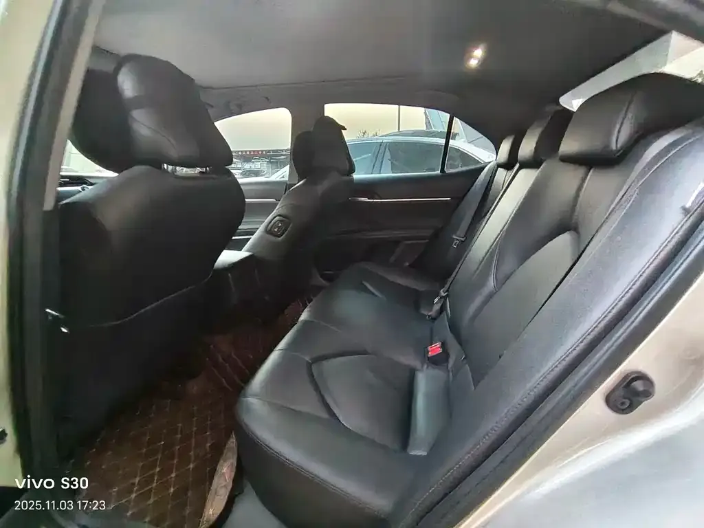 Toyota Camry 2022 из CN, фото 8