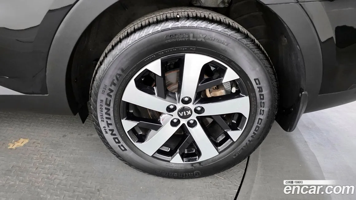 Kia Sorento — фото 5